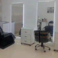 اجاره لاین مستقل در سالن زیبایی|خدمات آرایشگری و زیبایی|اصفهان, خواجه عمید|دیوار