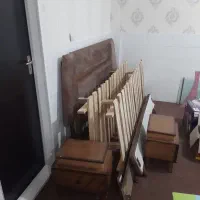 تخت خواب دو نفره با پاتختی و تشک سالم