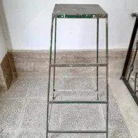 چهار پایه فلزی