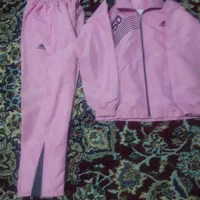 لباس ورزشی دخترانه.