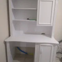 میزتحریر آپادانا سفید سیلور ی سالم و نو