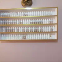 فروش لوازم ناخن بدلیل مهاجرت