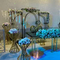 مراسم شیک در تالار شیشه‌ای، متناسب با بودجه شما