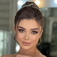 خدمات و اموزش،میکاپ،شنیون،کوتاهی،اموزشگاه ارایشگری