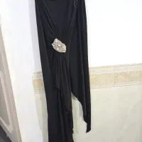 لباس مجلسی زنانه|لباس|رباط‌کریم, رباط‌کریم|دیوار