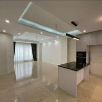 ۹۵متری /سالن پرده خور /ویو دار بدون مشرف/ چهارباغ