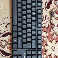 کیبورد کامپیوتر نو و تمیز