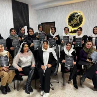 استخدام دستیار میکاپ