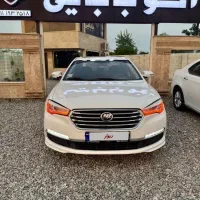 لیفان ۸۲۰ مدل ۱۳۹۵