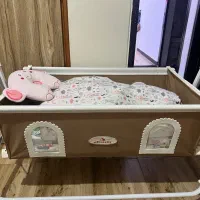 تخت کودک کنار مادر گهواره ایی