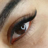 خدمات و آموزش اکستنشن مژه|خدمات آرایشگری و زیبایی|اصفهان, برازنده|دیوار