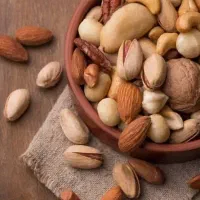فروشنده آجیل و خشکبار و شکلات