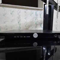 یک عدد پخش صوتی و تصویری سی دی و فلش خور...