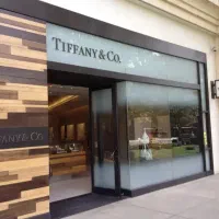 40-متر-مغازه-برنیاوران-5-متر-ارتفاع-پارکینگ-مهمان