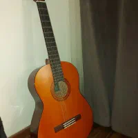 گیتار یاماها c40