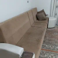 مبل ۹ نفره L شکل همراه عسلی و کوسن