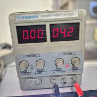 کوییک ۷۰۰ و منبع تغذیه ۳۰ ولت ۵ آمپر|لوازم جانبی موبایل و تبلت|کرج, اصفهانی‌ها|دیوار