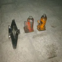 دو عدد جک روغنی یک عدد جک پژو