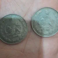 اسکناس جمهوری و سکه پهلوی
