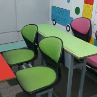 صندلی دانش اموز