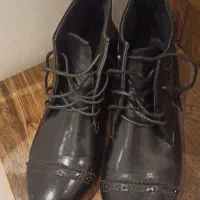 نیم بت|کیف، کفش، کمربند|رشت, رشتیان|دیوار