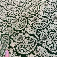 1و70پارچه مخمل سوزندوزی زمینه سبز شیک و مجلسی