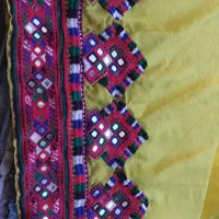 لباس دست دوز تازه دوخته شده