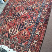 فرش عتیقه با قدمت ۱۳۰ سال دستباف وحفظ بافت