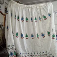 یک عدد پرده شیک طولش 2مترو179سانت عرض 3متر