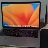 مک بوک پرو2017 تاچ بار i5 تمیز