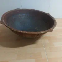 دیگ چدن روسی ۵۰ سانتی کاملا سالم