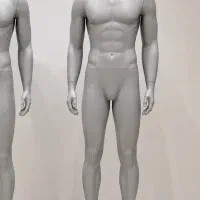 مانکن مرد دو عدد با هم رنگ سفید ایستاده در حد نو