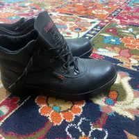 کفش ایمنی نونو فقط ۷۰۰هزار تومن جنس عالی و خارجی|کیف، کفش، کمربند|تربت جام, بیست متری منبع آب|دیوار