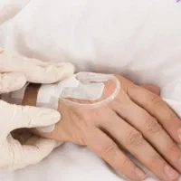 تزریقات سرم درمنزل (سرم آهن، آمپول داخل سرم)