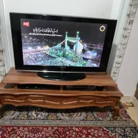 میز تلویزیون و تلویزیون 40 اینچ سامسونگ