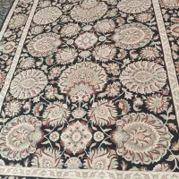 فرش ۹متری ۳تخته در حد نو شسته شده رنگ کرم و مشکی|فرش|تهران, مولوی|دیوار