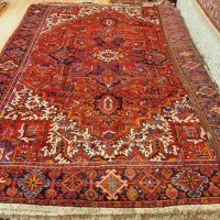 قالی دستباف هریس در ابعاد ۱۲متری با رنگ گیاهی