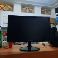 مانیتور ۲۰ اینچ سامسونگ سالم و کامل|قطعات و لوازم جانبی رایانه|یزد, |دیوار