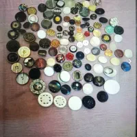 دکمه لباس عمده|لباس|تهران, شهمیرزادی|دیوار