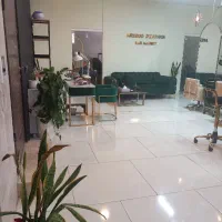 استخدام نیرو های حرفه ای در سالن زیبایی