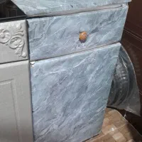 کابینت فلزی تمیز