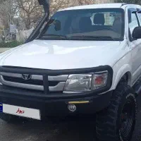 تویوتا هایلوکس ۲۰۰۱