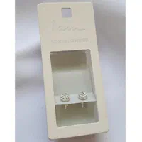 گوشواره نقره نگینی سفید، درخشش و ظرافت بی انتها|بدلیجات|اراک, |دیوار