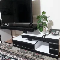 میز LED و تلویزیون