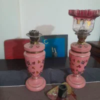 تعدادی ظروف و چراغ عتیقه ارزشمند