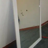 دوعدد آیینه فروشی