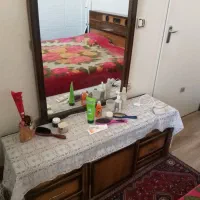 میزآرایش با ۴ کشو و کرسی چرخدار|جاکفشی، کمد، دراور|شیراز, معالی‌آباد|دیوار