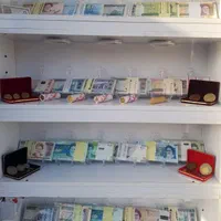 خرید و فروش انواع اسکناس و سکه جمهوری شاهی خارجی