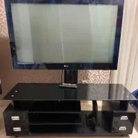 تلویزیون پلاسما ۵۰ اینچ همراه با میز