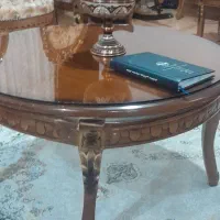 مبل. سلطنتی